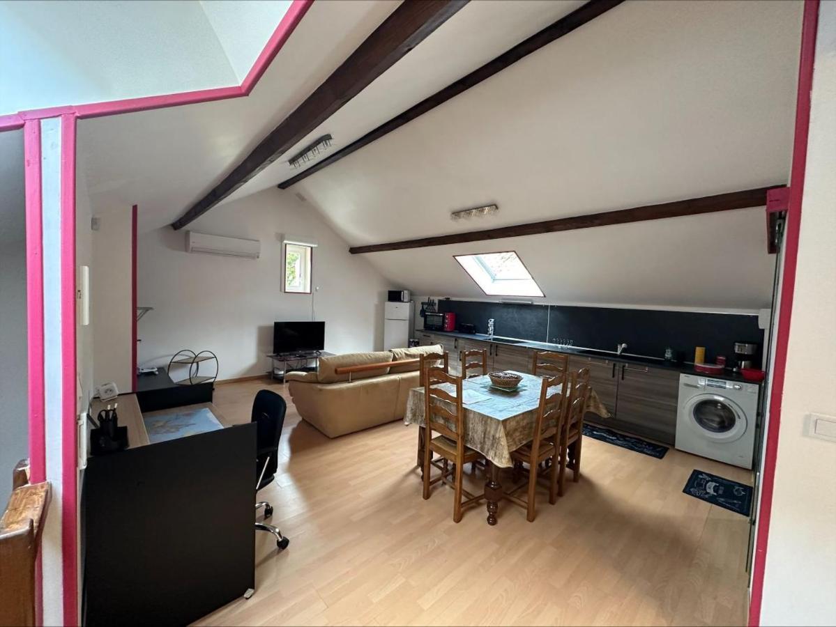 Maisonnette Privatisee Sedan Exteriér fotografie